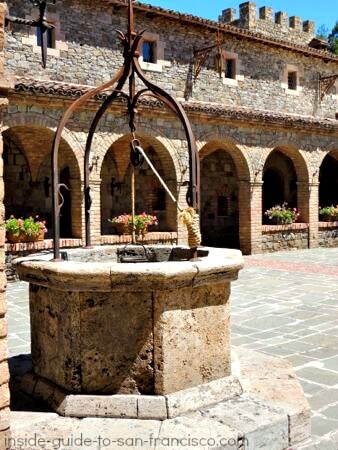 Castello di Amorosa Courtyard courtyard, castello di amorosa