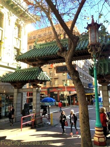 Chinatown San Francisco A Local S Tips On What To See And Do Here Chinatown San Francisco Dragon Gate
