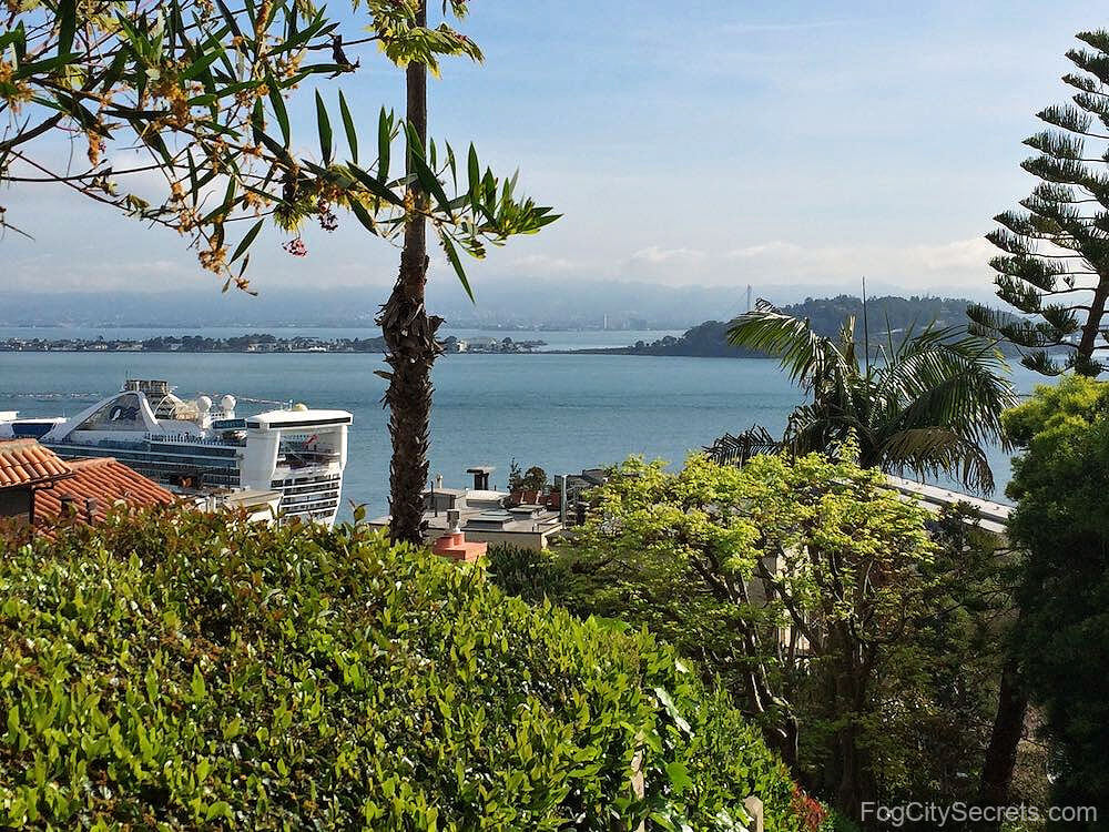 Bay vies from the Filbert Steps SF