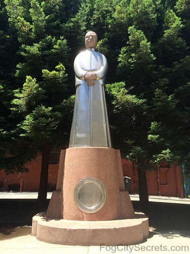 Dr. Sun Yat-Sen statue in San Francisco Chinatown