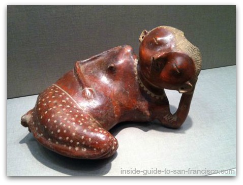 Reclining ceramic woman, Mesoamerican, de Young Museum