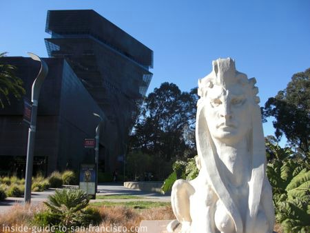 De Young Museum in San Francisco, observation tower and sphynx at entrance
