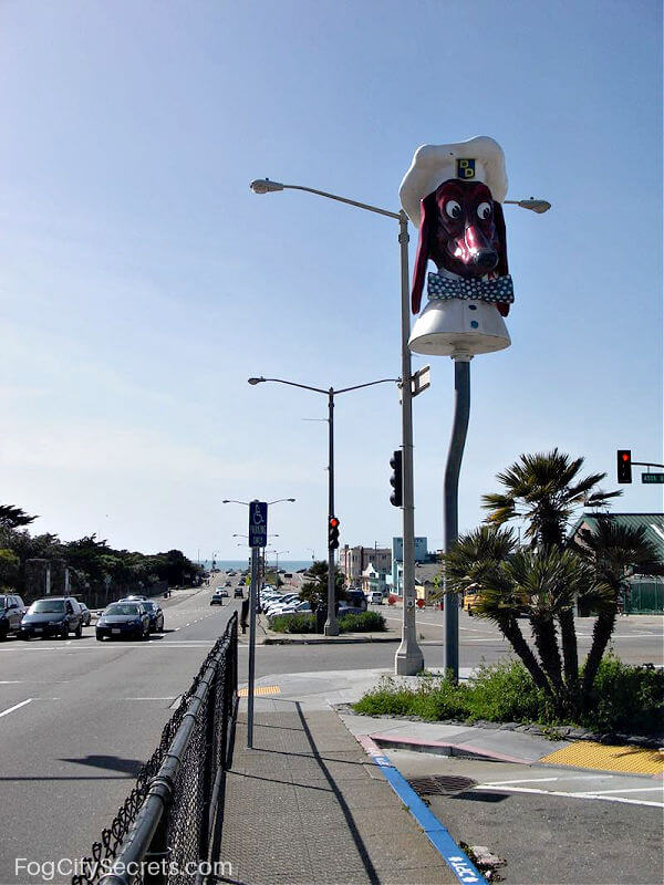 Doggie Diner head on post on Sloat Blvd San Francisco