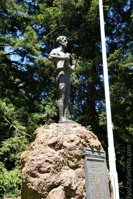 Estatua de soldado en Doughboy Meadow, Golden Gate Park