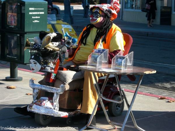 Fisherman's Wharf odd clown entertainer Fisherman's Wharf odd clown entertainer