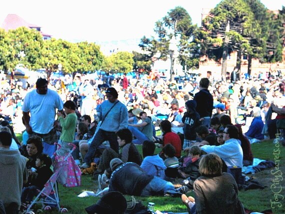 Crowd on lawn by cable car turnaround for Blue Angels show, San Francisco Fleet Week