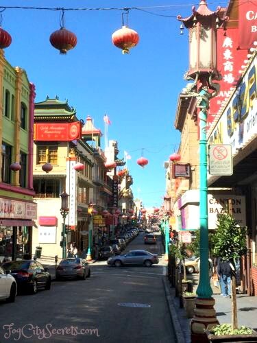 Grant Avenue in San Francisco's Chinatown Grant Avenue in San Francisco's Chinatown