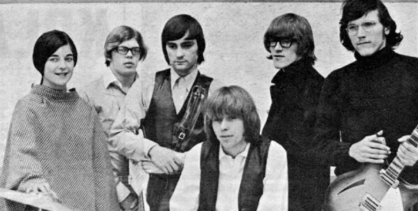 Group photo of the Jefferson Airplane in 1966 Group photo of the Jefferson Airplane in 1966