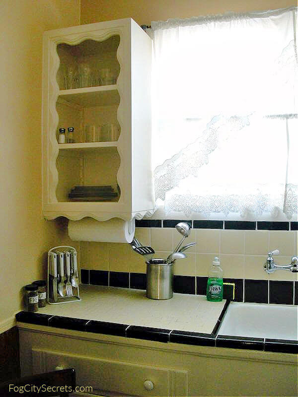 Ocean Park Motel kitchen counter Ocean Park Motel kitchen counter