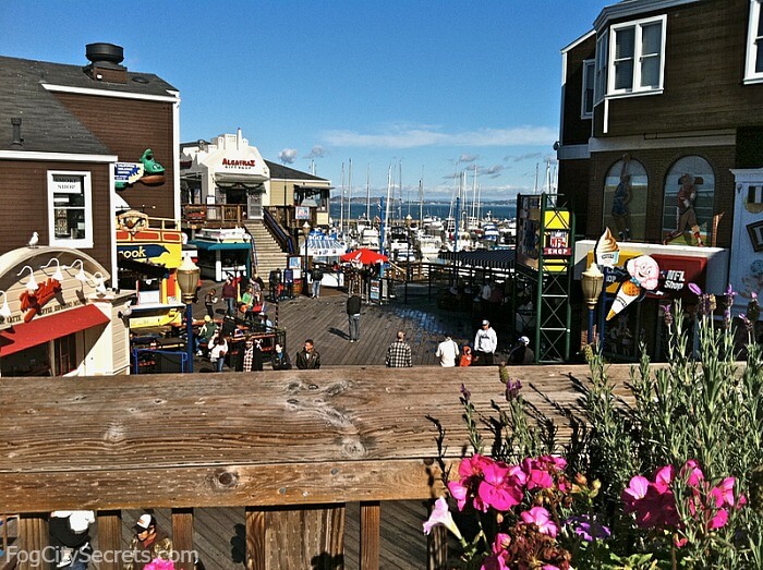 Pier 39 shops and restaurants near Fisherman´s Wharf, San