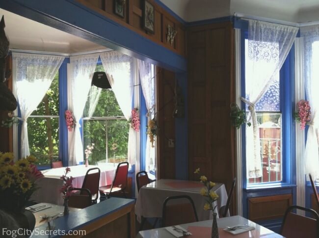 Ploy II, dining room of Thai restaurant on Haight Street Ploy II, dining room of Thai restaurant on Haight Street