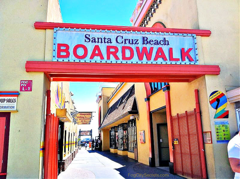 Entrance to the Santa Cruz Boardwalk