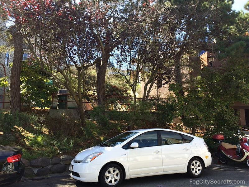 Car parked in front of hidden Seward Slides