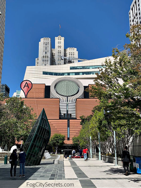 Front of SF Museum of Modern Art