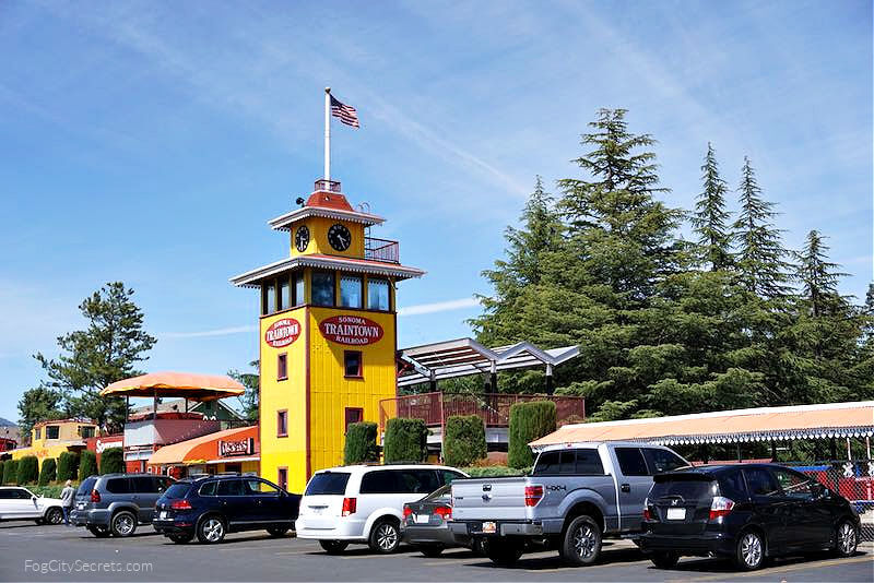 Sonoma Train Town entrance and parking lot