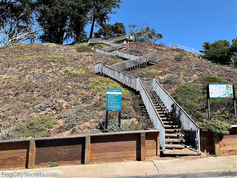 Stairway to top of Turtle Hill and Grandviewy Park, San Francisco