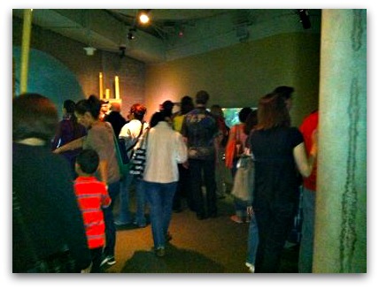 Crowds at the Steinhart Aquarium in SF Crowds at the Steinhart Aquarium in SF