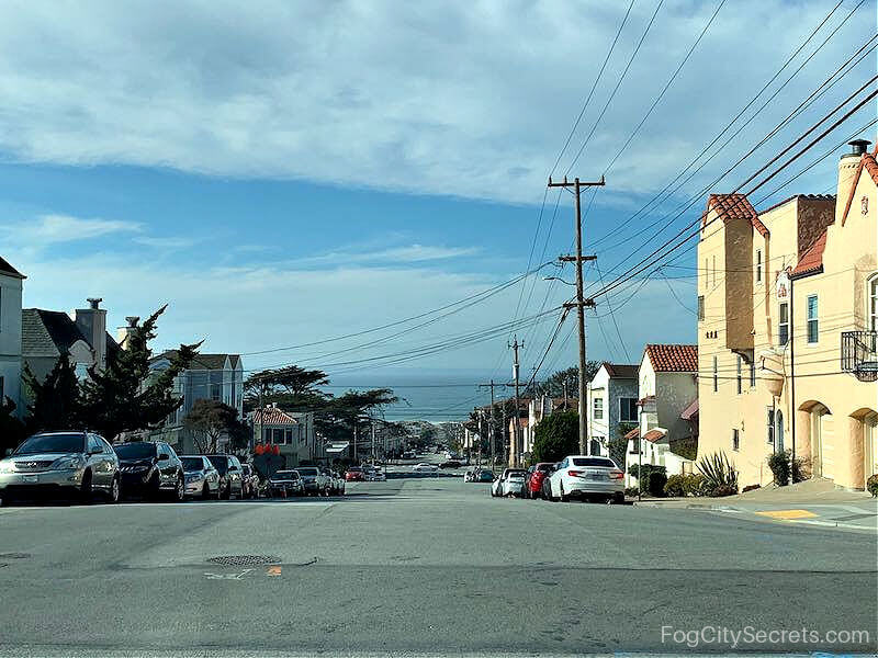 Sunset District street to the ocean
